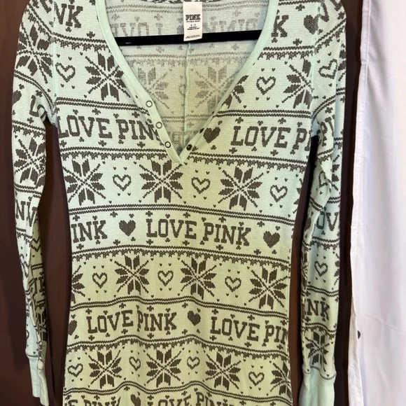 VS PINK Mint Thermal Onesie Pajamas Fair Isle Snowflake – Size S Rare